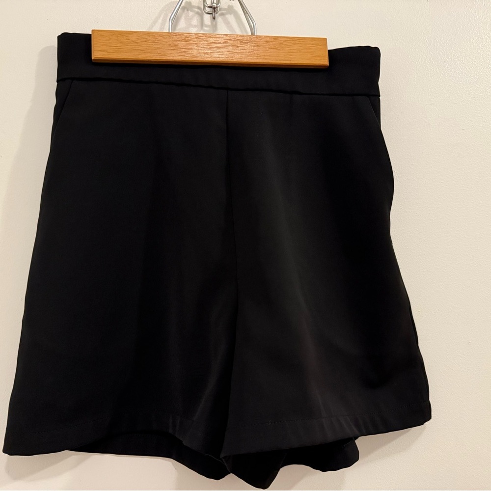 Classic Women's black Shorts size XS